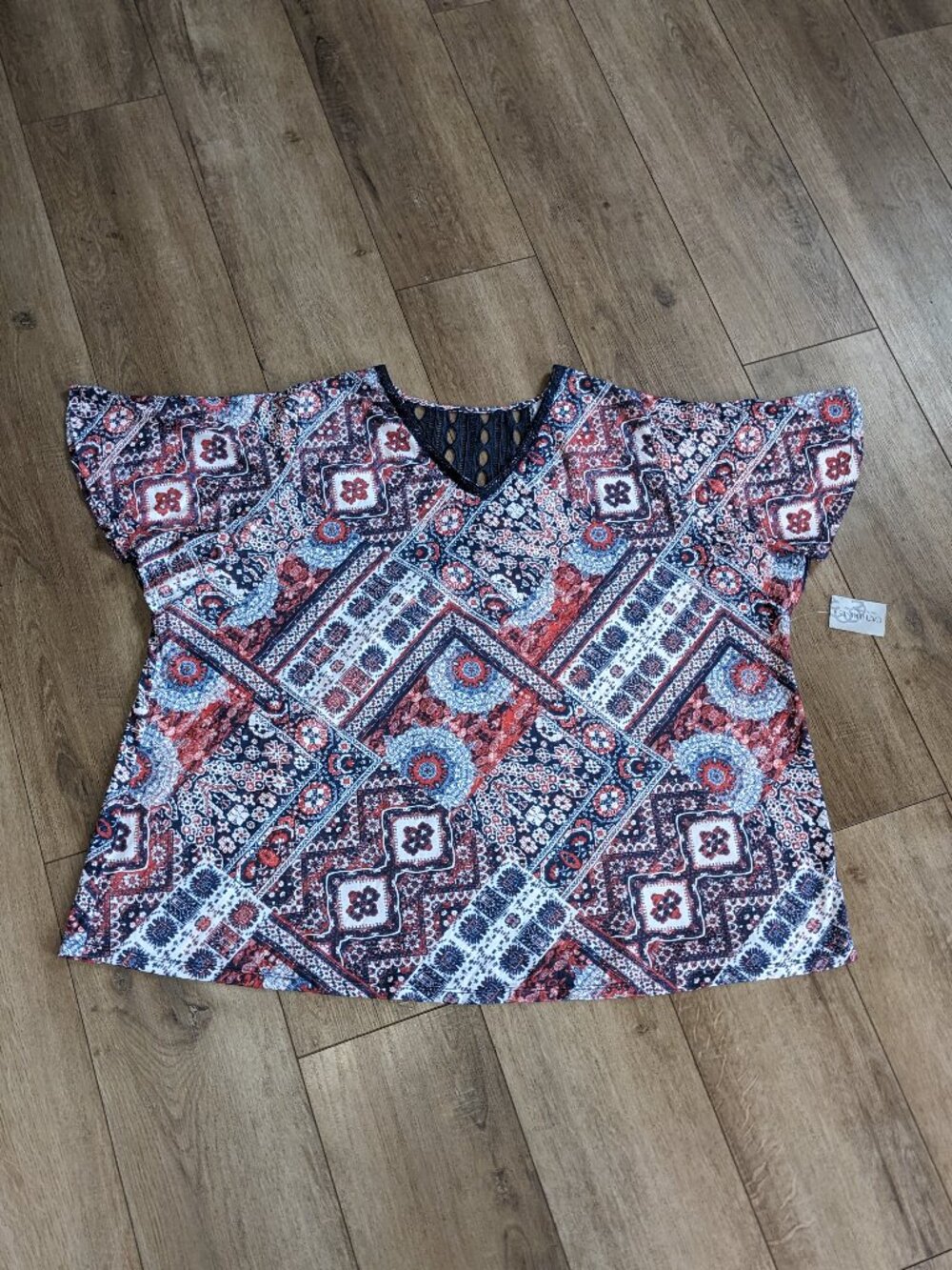 Catherines Plus Size 2X Top Tunic Boho Patchwork Geometric Crochet Back V-Neck